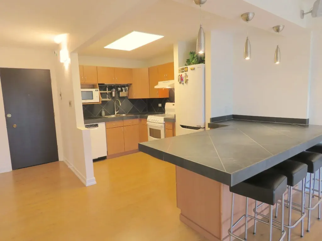 328 Cedar Crescent SW Calgary AB T3C 2Y8