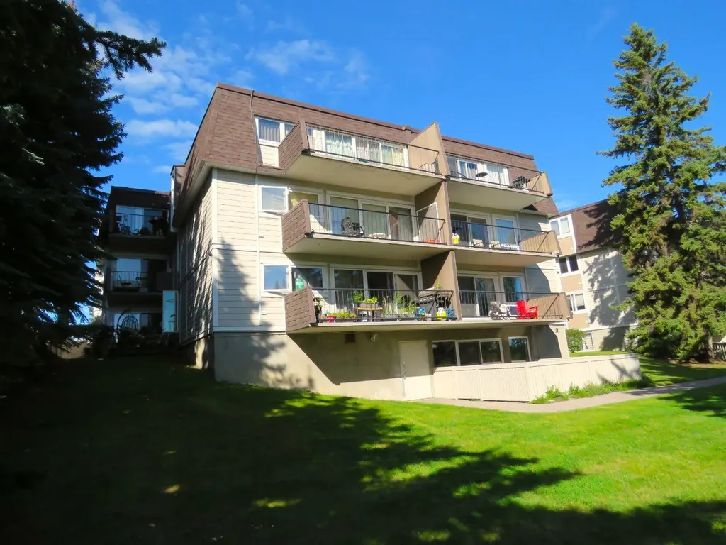 328 Cedar Crescent SW Calgary AB T3C 2Y8