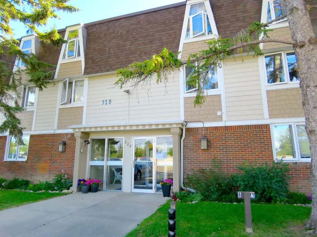 328 Cedar Crescent SW Calgary AB T3C 2Y8