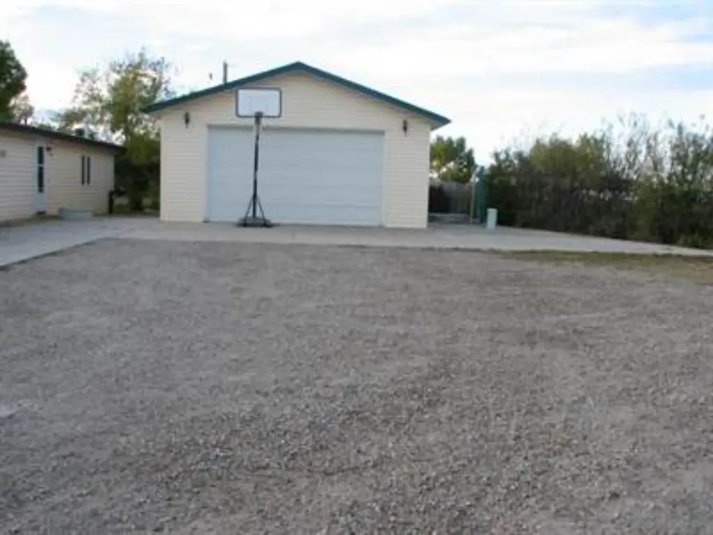 8080R 9 Avenue SE Calgary AB T2B 0A1
