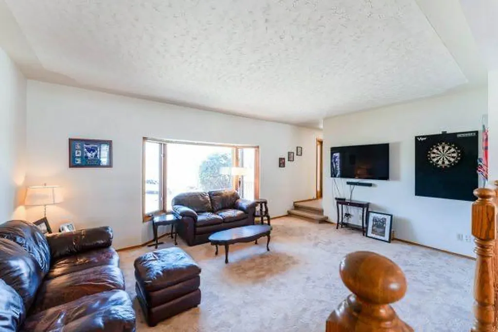 125 14 Street NW Drumheller AB T0J0Y1