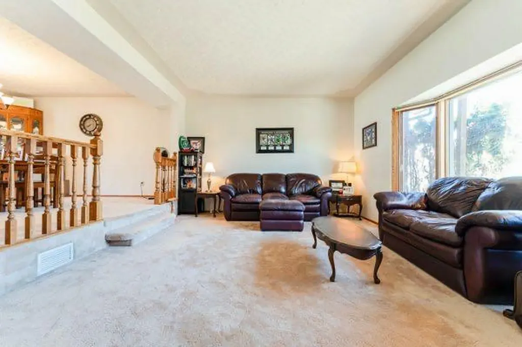 125 14 Street NW Drumheller AB T0J0Y1