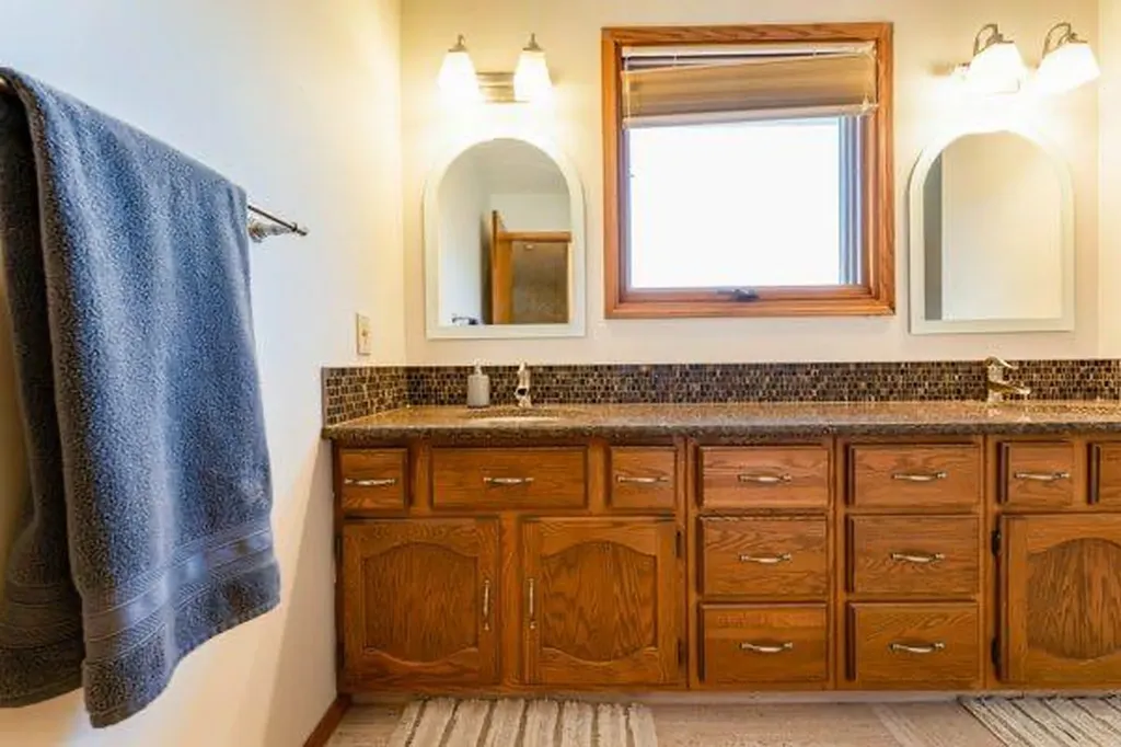 125 14 Street NW Drumheller AB T0J0Y1