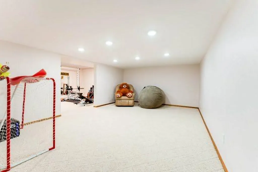 125 14 Street NW Drumheller AB T0J0Y1