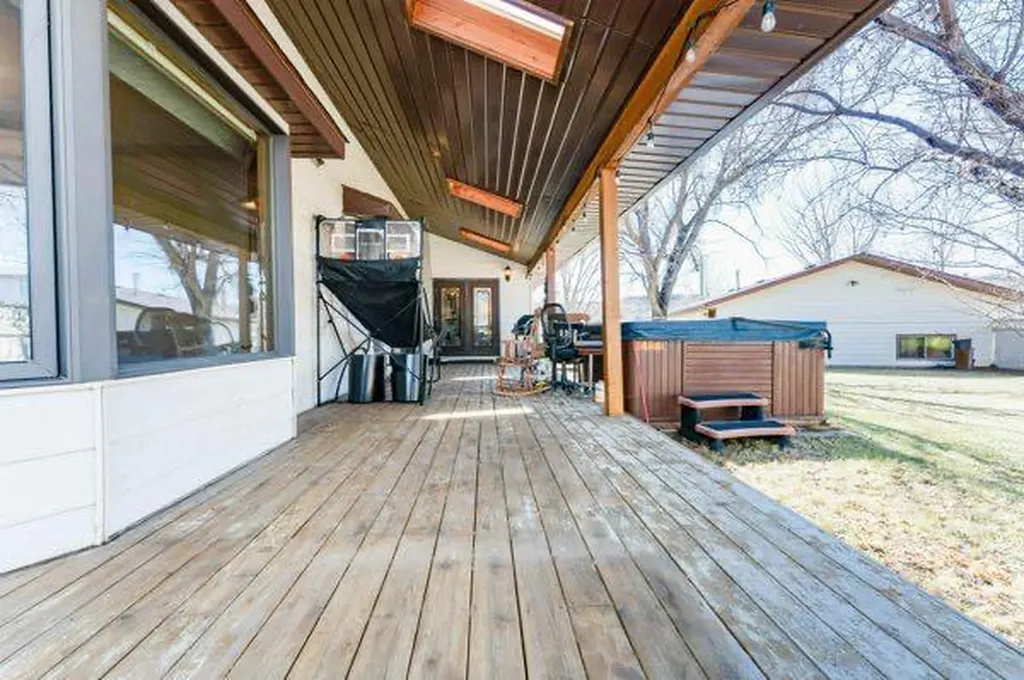 125 14 Street NW Drumheller AB T0J0Y1