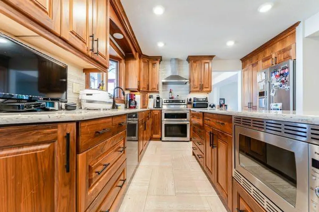 125 14 Street NW Drumheller AB T0J0Y1