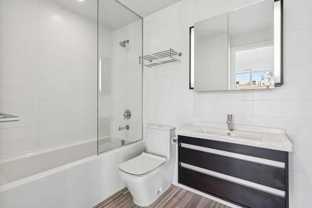 930 16 Avenue SW Calgary AB T2R 1C9