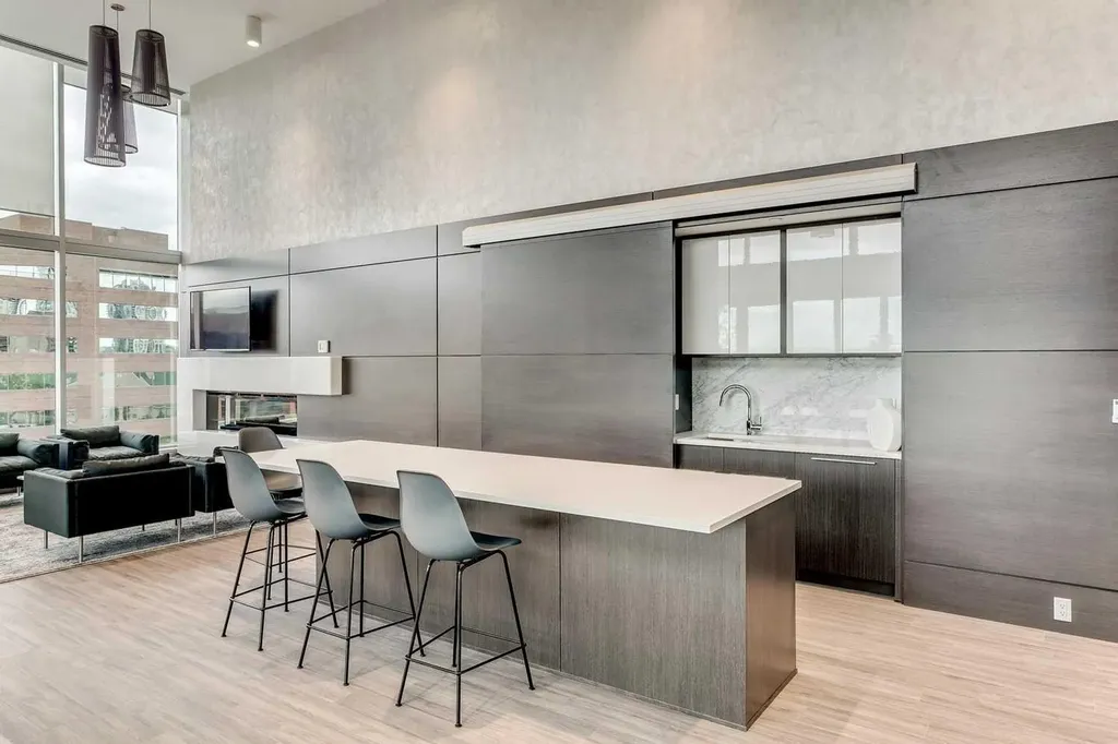 930 16 Avenue SW Calgary AB T2R 1C9