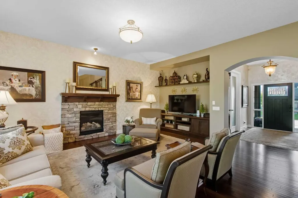 41 Evergreen Mount SW Calgary AB T2Y 0K1