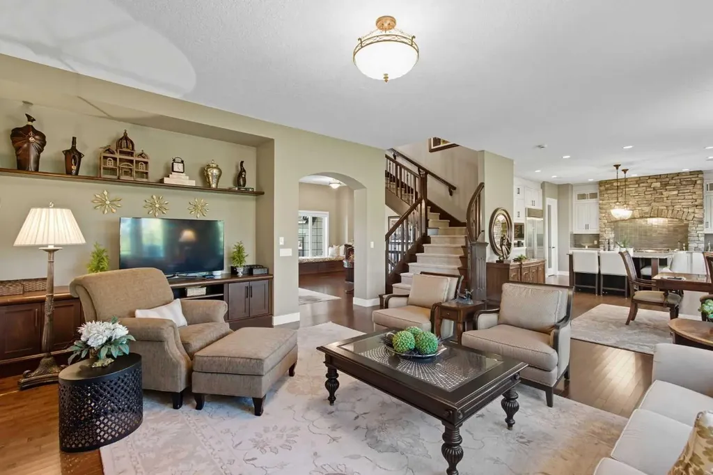 41 Evergreen Mount SW Calgary AB T2Y 0K1