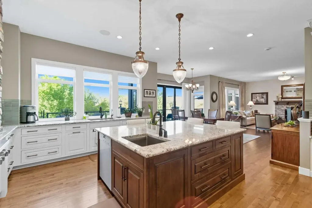 41 Evergreen Mount SW Calgary AB T2Y 0K1