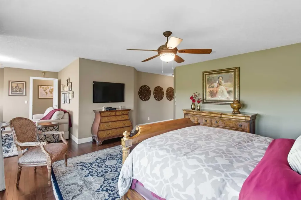 41 Evergreen Mount SW Calgary AB T2Y 0K1