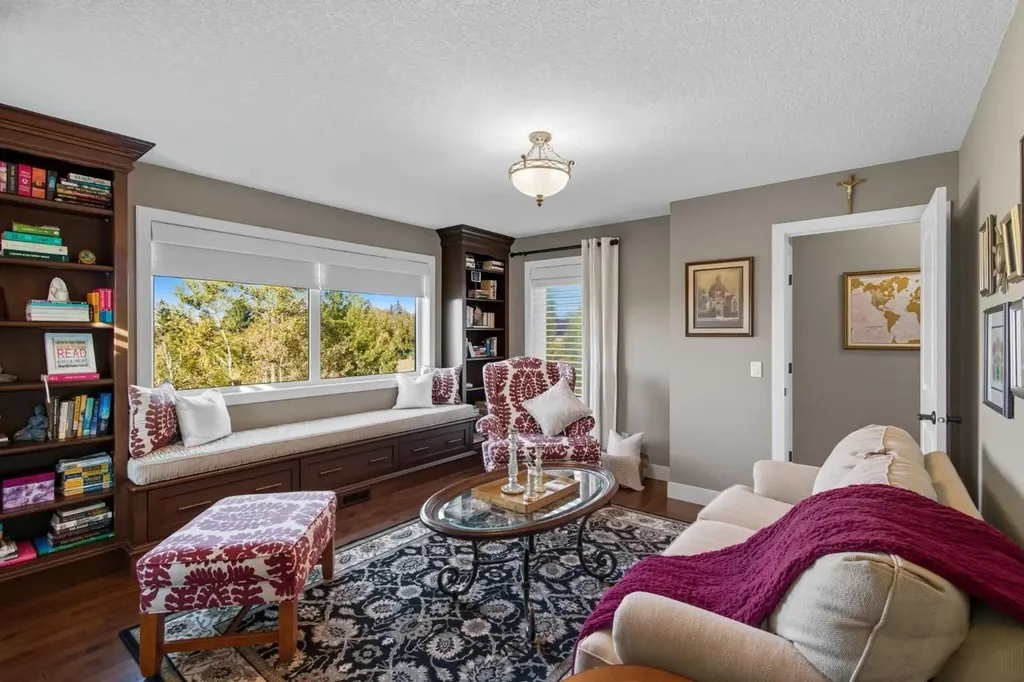 41 Evergreen Mount SW Calgary AB T2Y 0K1