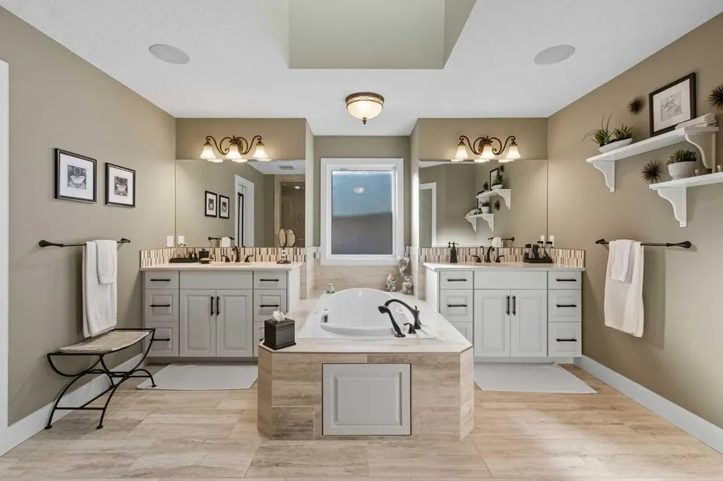 41 Evergreen Mount SW Calgary AB T2Y 0K1
