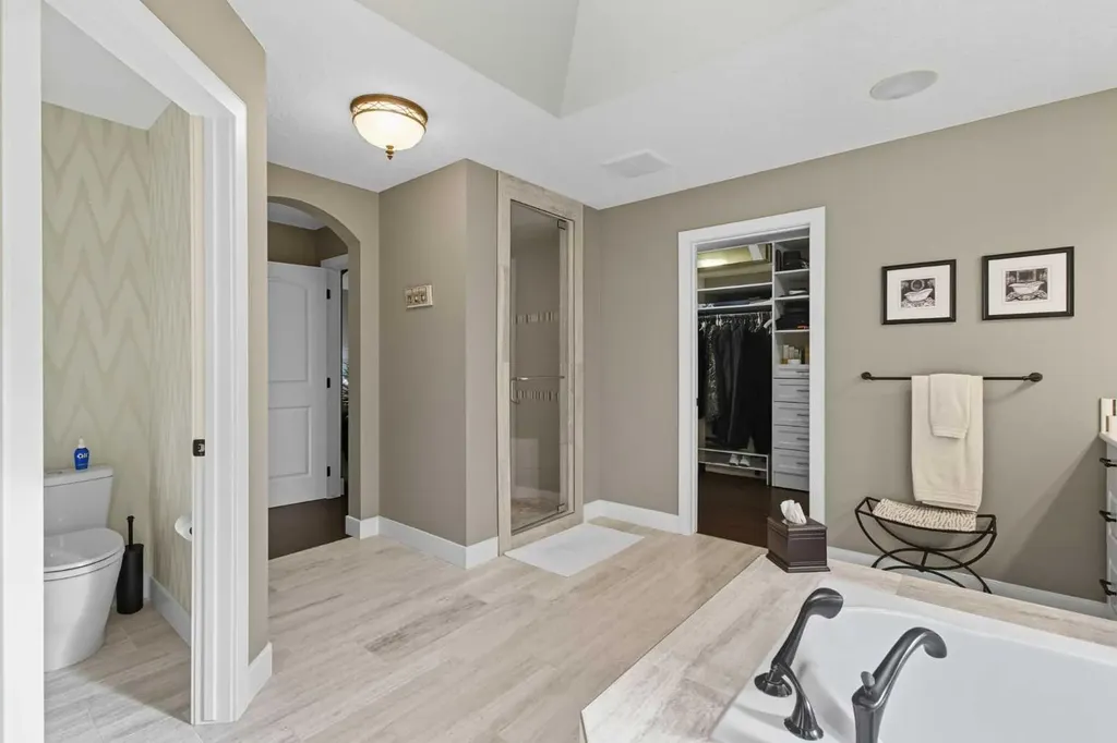 41 Evergreen Mount SW Calgary AB T2Y 0K1