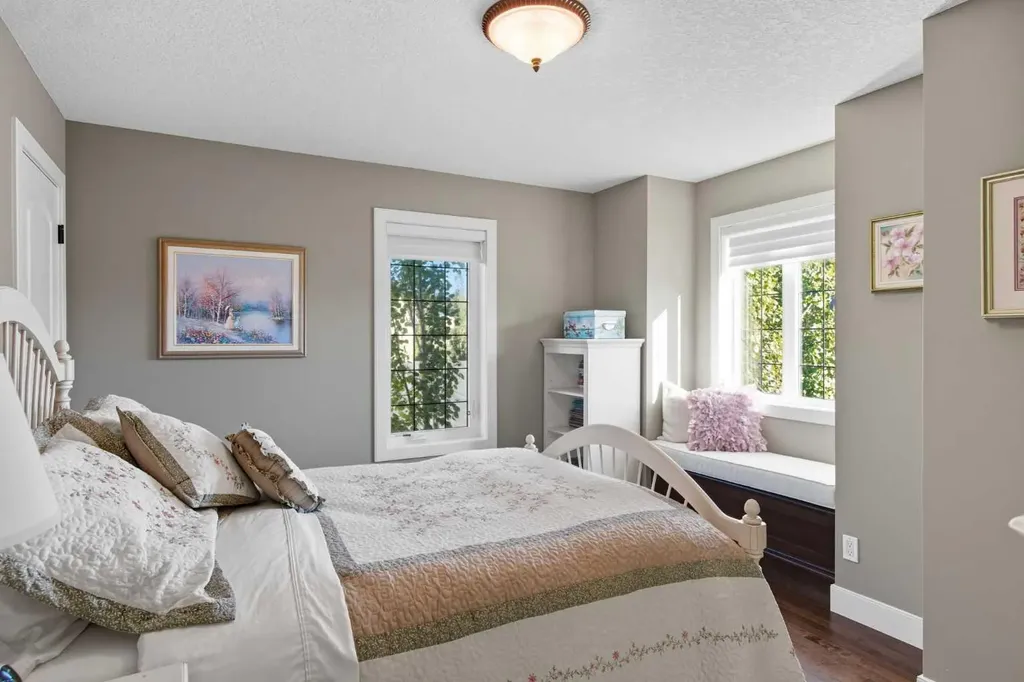 41 Evergreen Mount SW Calgary AB T2Y 0K1
