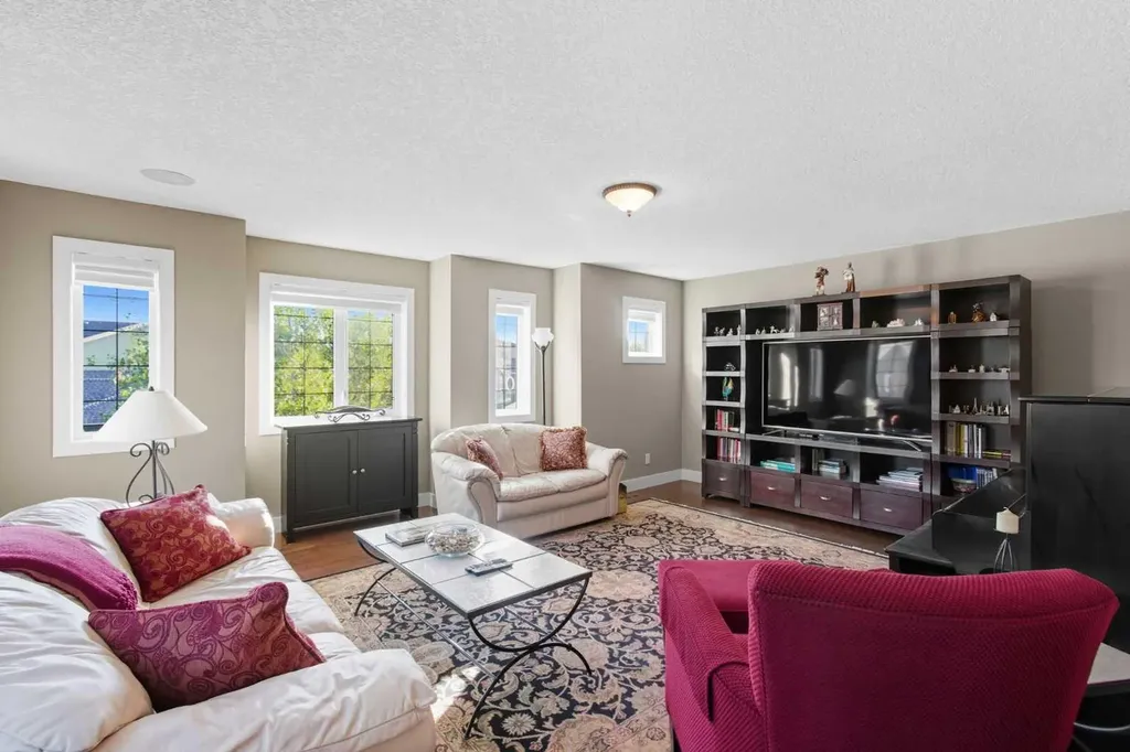 41 Evergreen Mount SW Calgary AB T2Y 0K1
