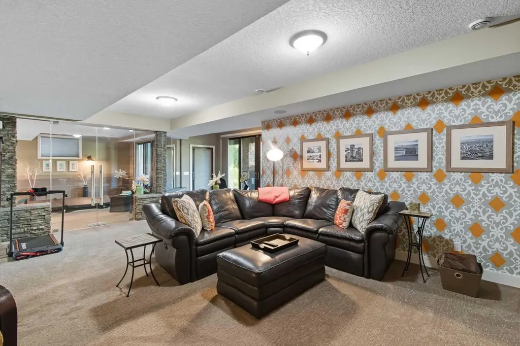 41 Evergreen Mount SW Calgary AB T2Y 0K1