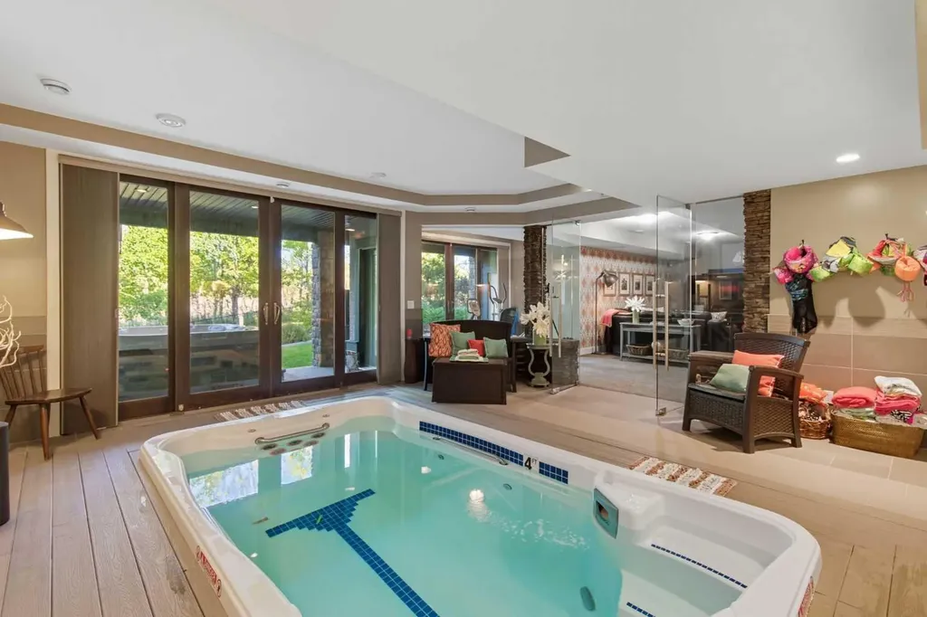 41 Evergreen Mount SW Calgary AB T2Y 0K1