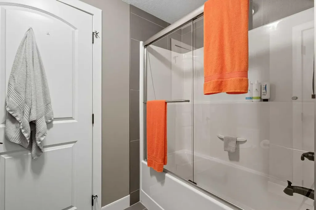 41 Evergreen Mount SW Calgary AB T2Y 0K1