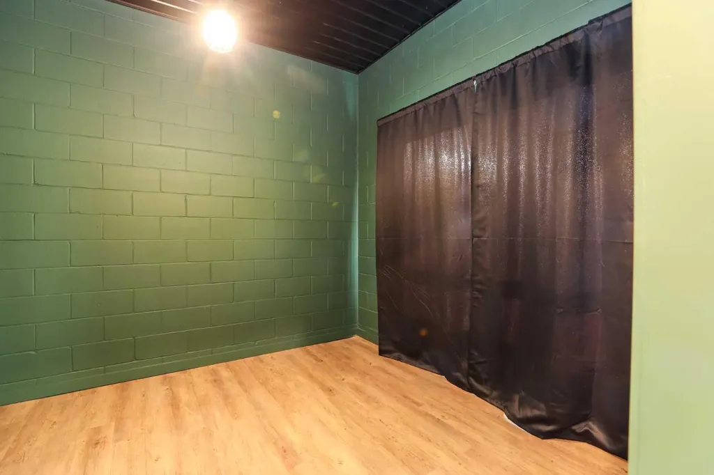 111 4 Avenue Warner AB T0K 2L0