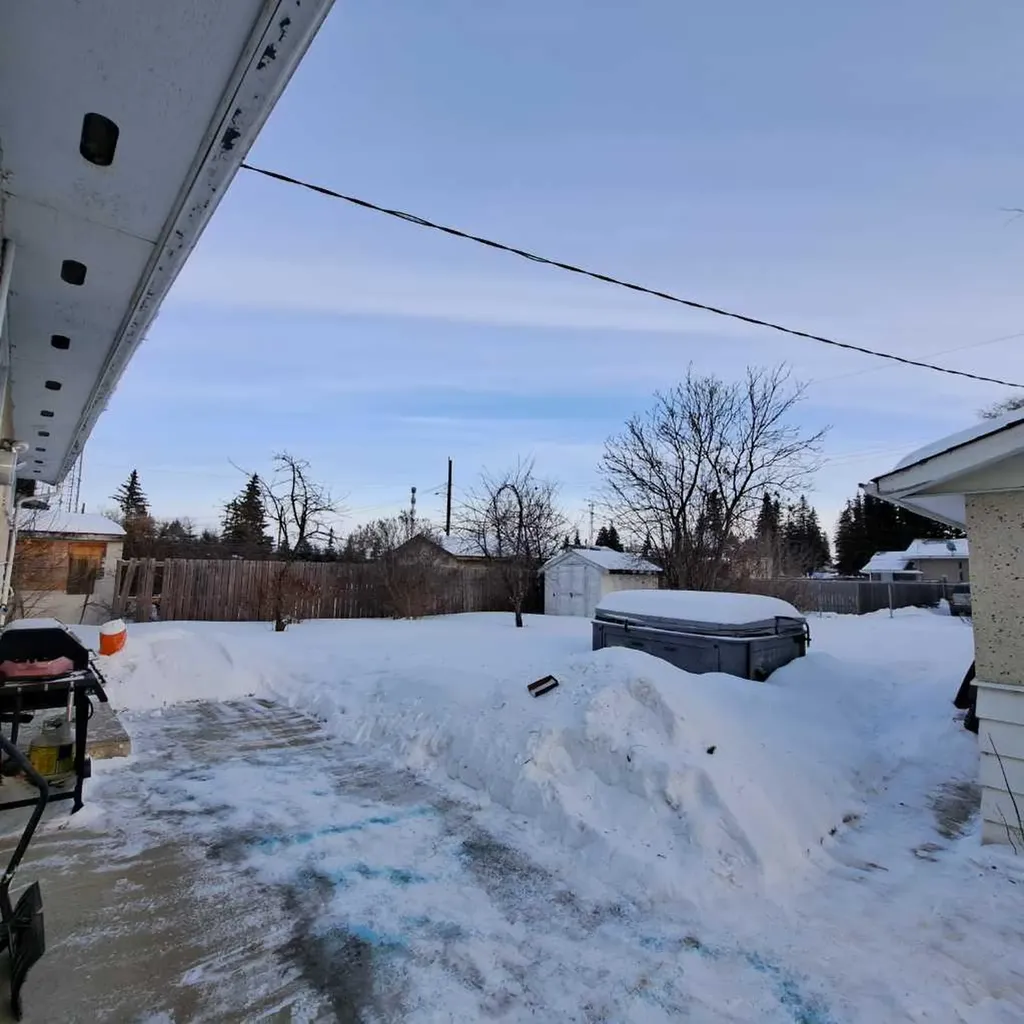 103 1st Street N Marwayne AB T0B2X0