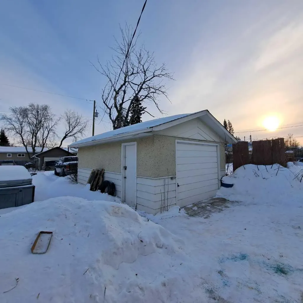 103 1st Street N Marwayne AB T0B2X0