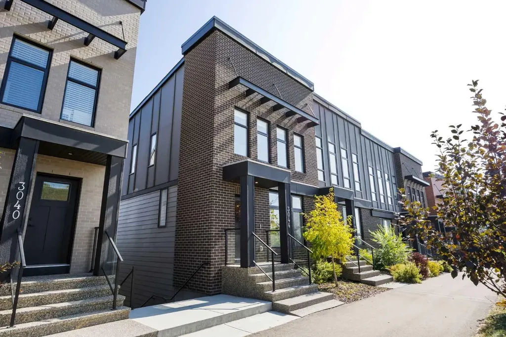 3044 85 Street SW Calgary AB T3H 6C7