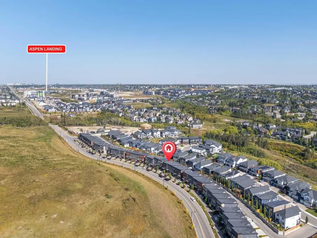 3044 85 Street SW Calgary AB T3H 6C7