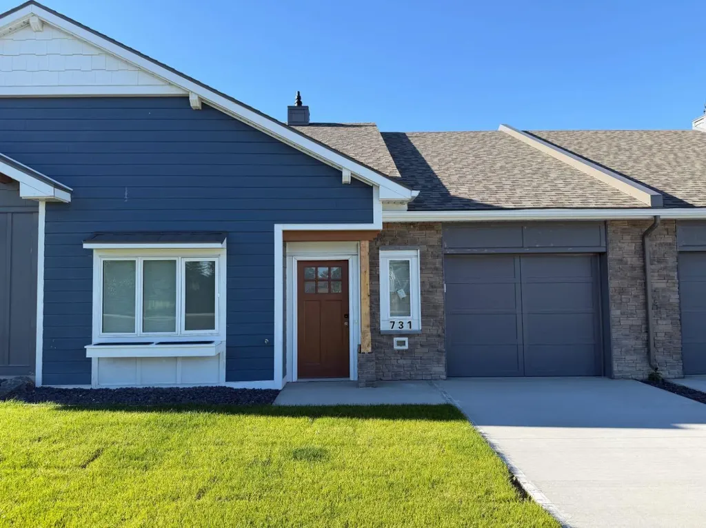 731 7 Avenue W Cardston AB T0K 0K0