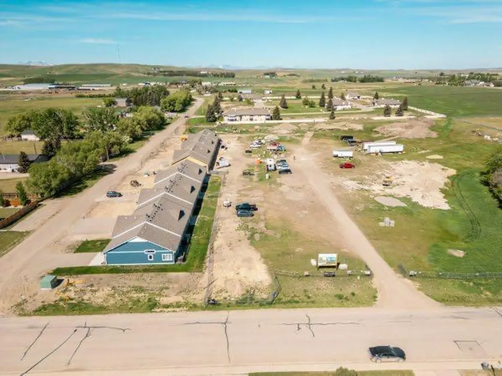 731 7 Avenue W Cardston AB T0K 0K0