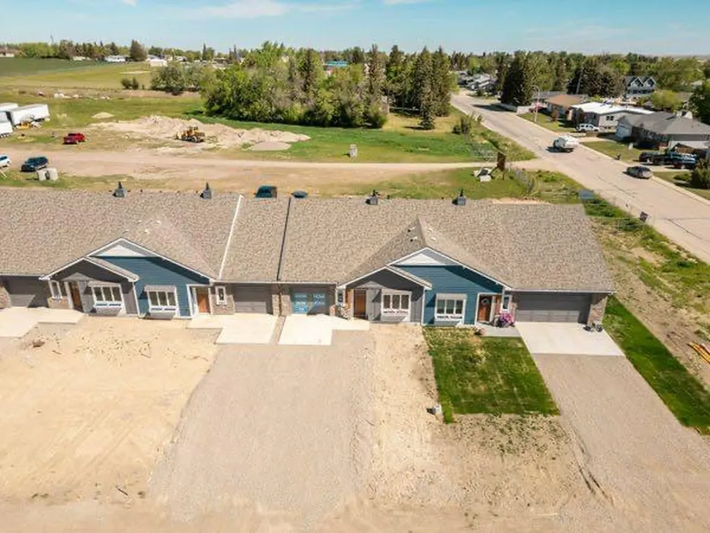 731 7 Avenue W Cardston AB T0K 0K0