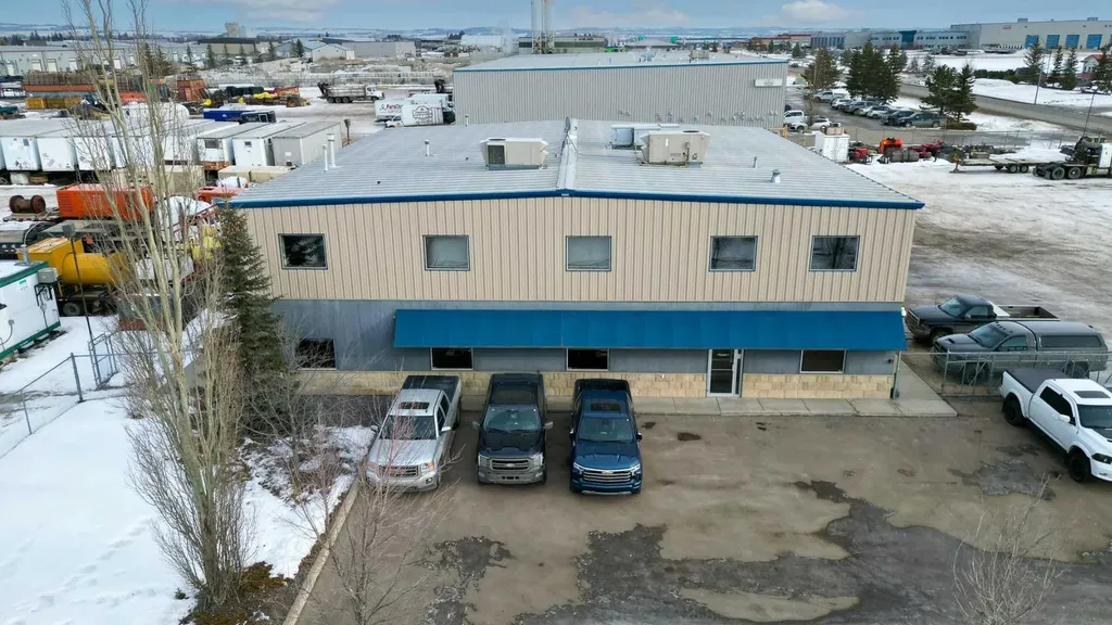 135 & 141 Clearmile Avenue Rural Red Deer County AB T4E 0A1