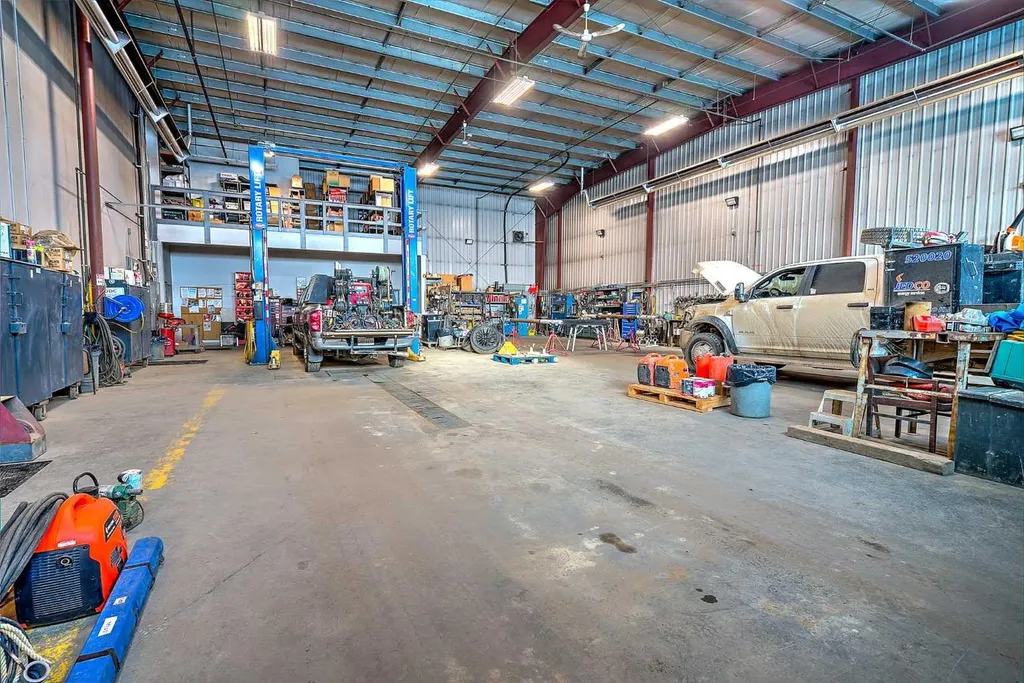 135 & 141 Clearmile Avenue Rural Red Deer County AB T4E 0A1