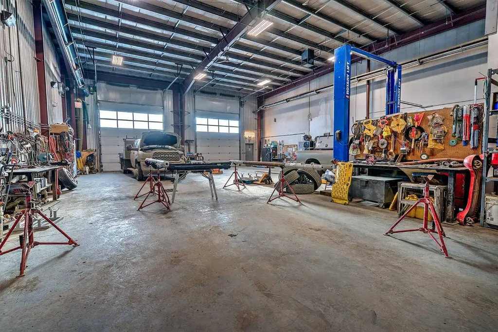 135 & 141 Clearmile Avenue Rural Red Deer County AB T4E 0A1