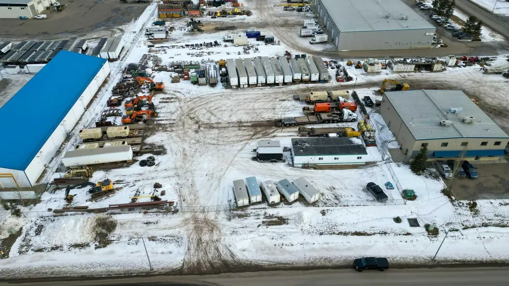 135 & 141 Clearmile Avenue Rural Red Deer County AB T4E 0A1