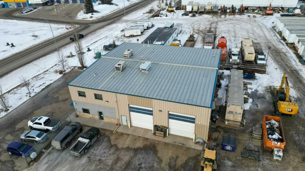 135 & 141 Clearmile Avenue Rural Red Deer County AB T4E 0A1