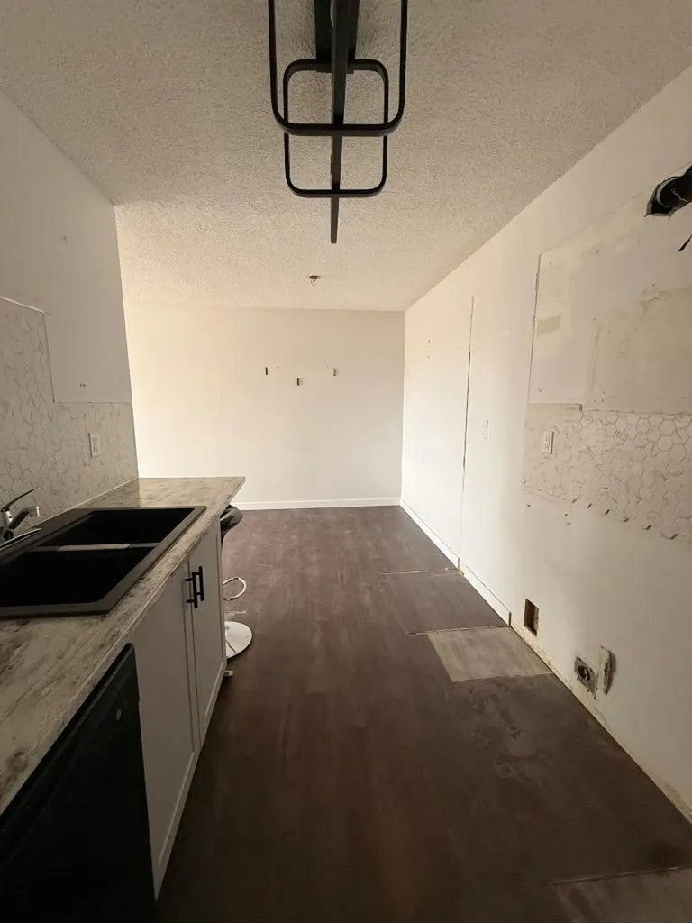 111 Charles Avenue Fort Mcmurray AB t9h 1r3