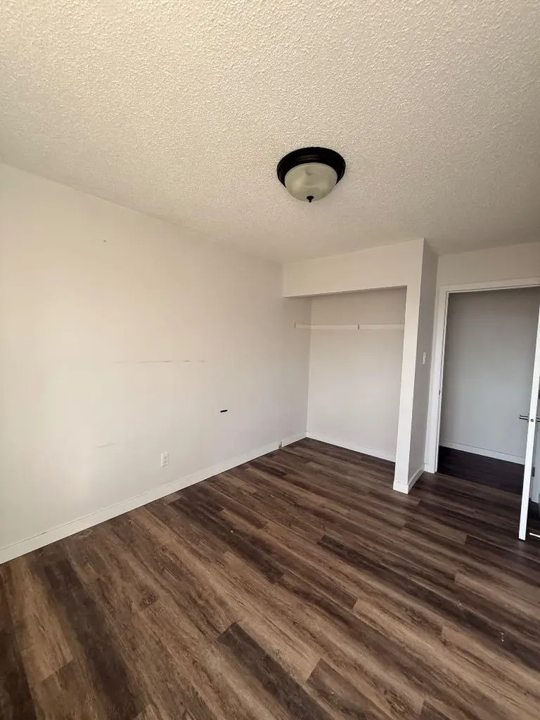 111 Charles Avenue Fort Mcmurray AB t9h 1r3