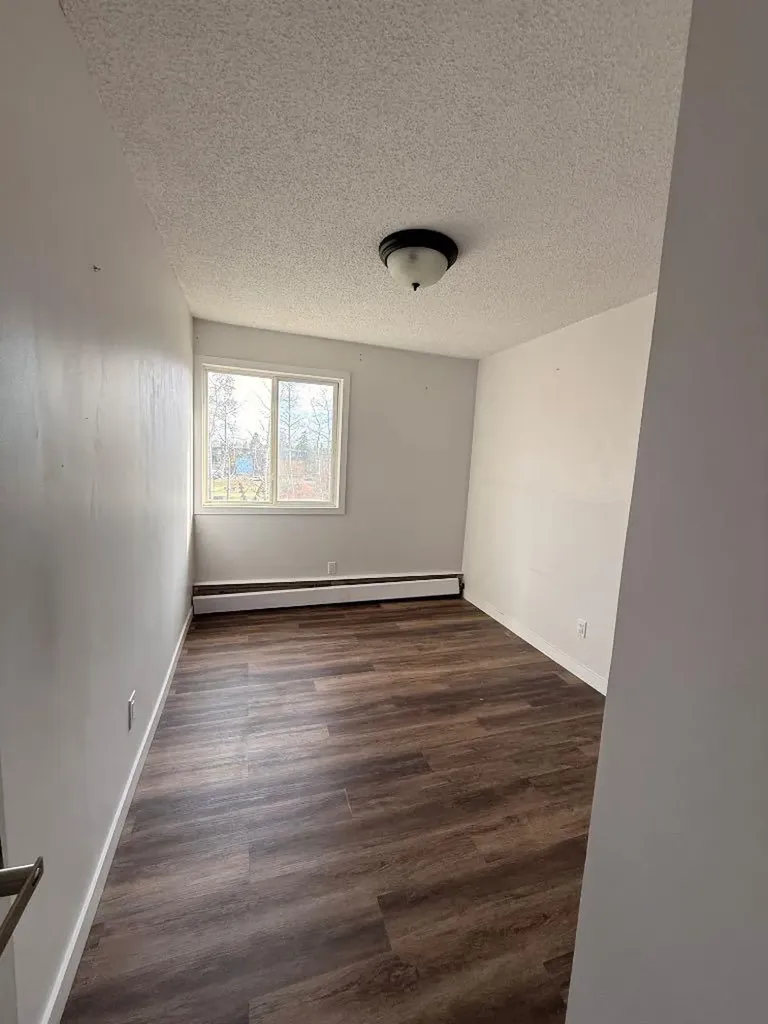111 Charles Avenue Fort Mcmurray AB t9h 1r3