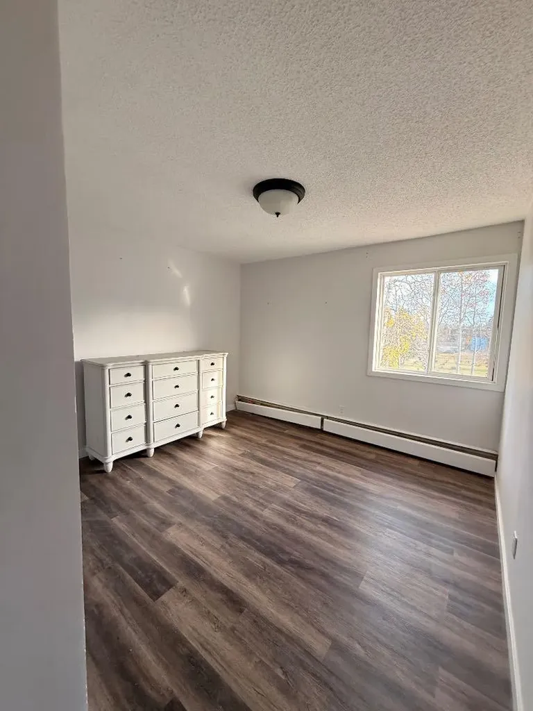 111 Charles Avenue Fort Mcmurray AB t9h 1r3