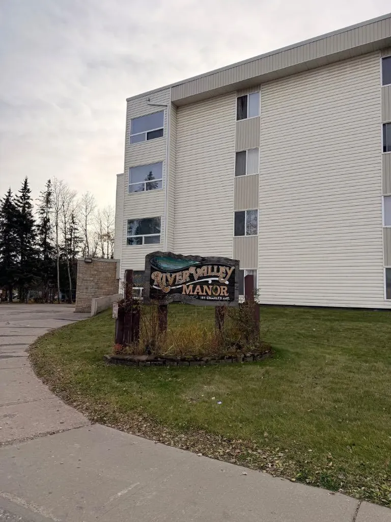 111 Charles Avenue Fort Mcmurray AB t9h 1r3