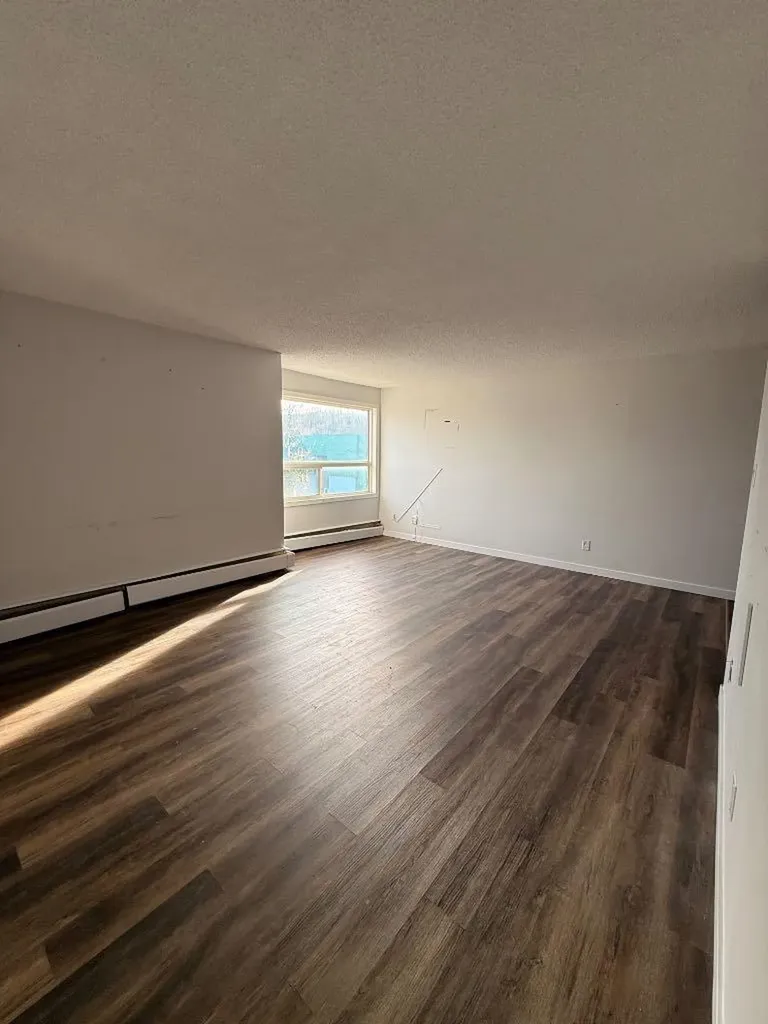 111 Charles Avenue Fort Mcmurray AB t9h 1r3