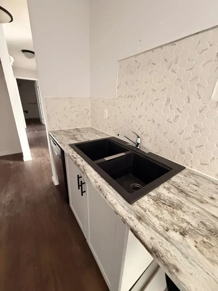 111 Charles Avenue Fort Mcmurray AB t9h 1r3
