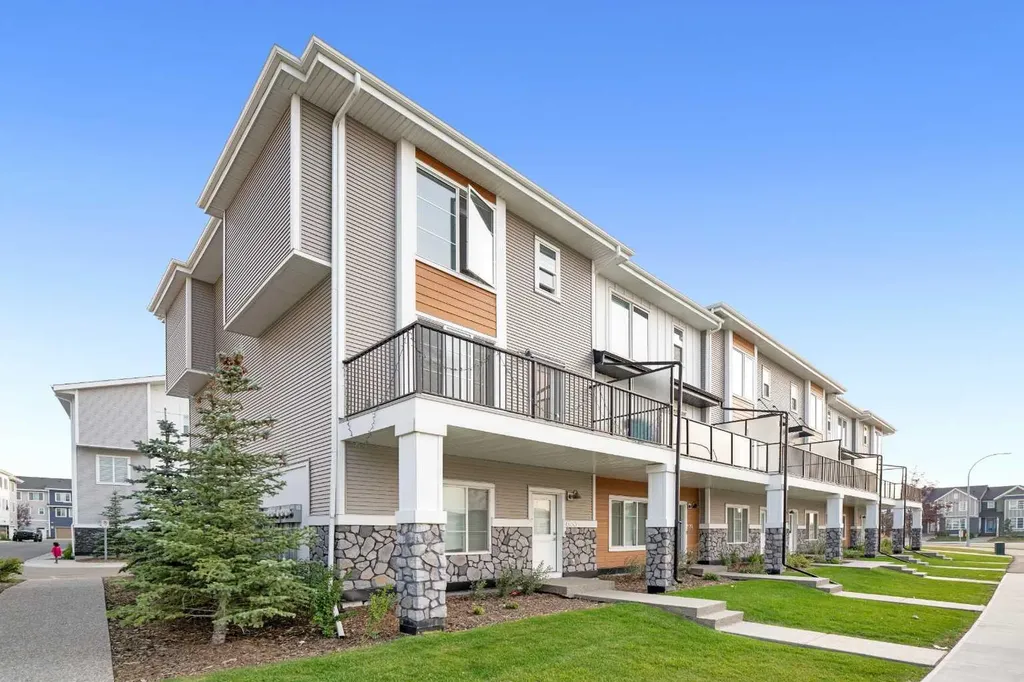 633 Savanna Boulevard NE Calgary AB T3J2K2