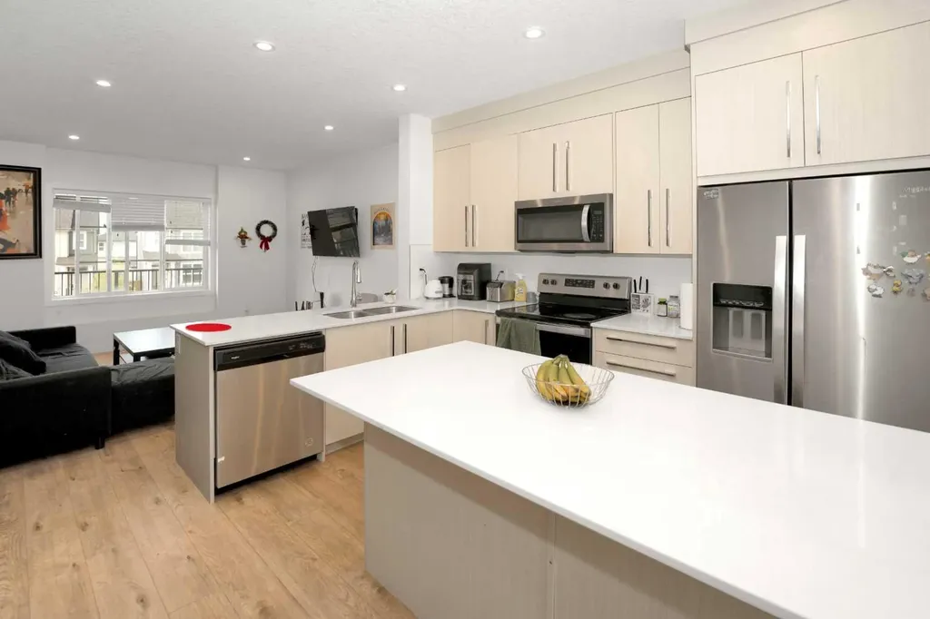 633 Savanna Boulevard NE Calgary AB T3J2K2