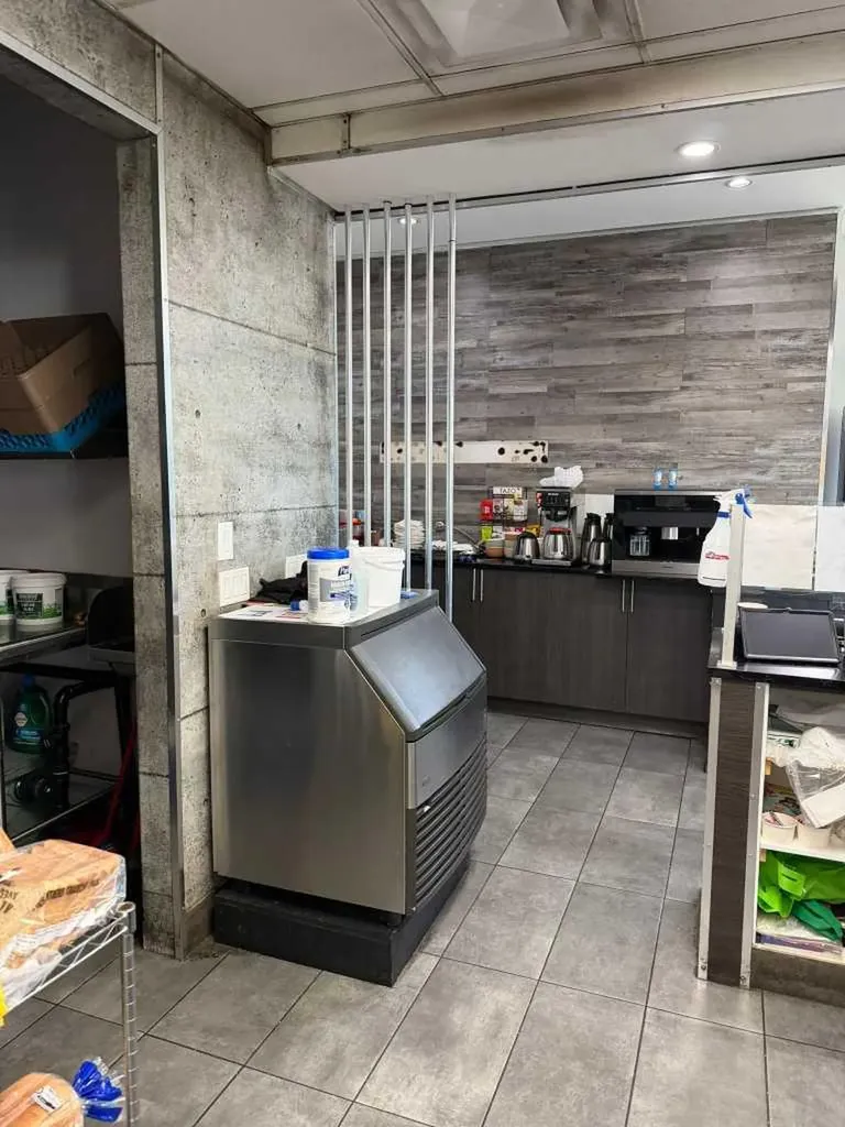 401 Coopers Boulevard SW Airdrie AB T4B 4J3
