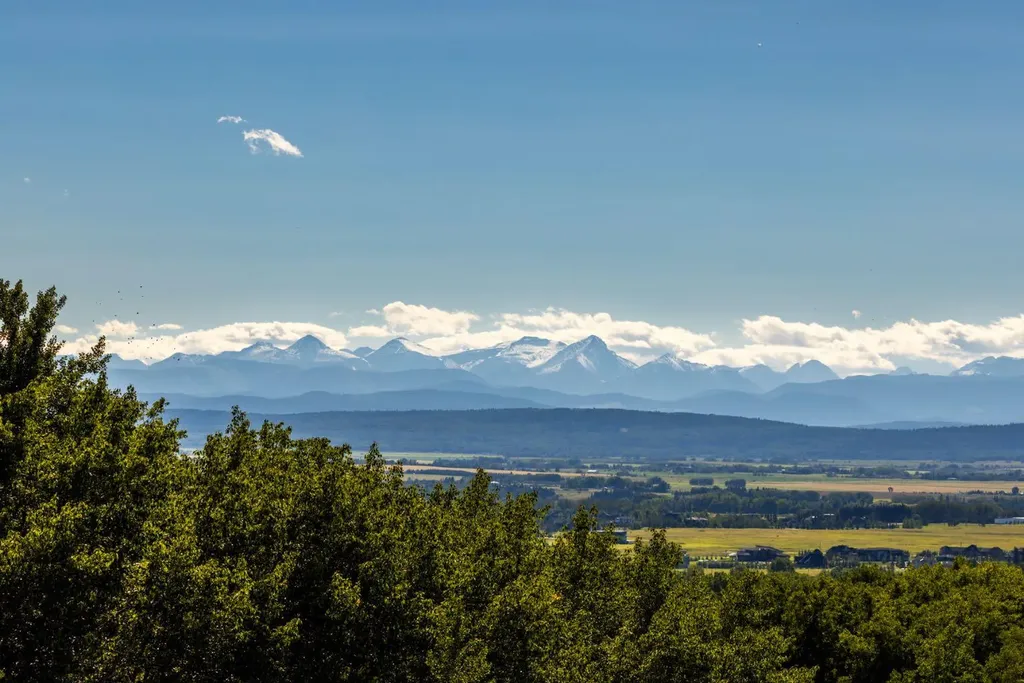 237 Escarpment Drive Rural Rocky View County AB T3Z3M8