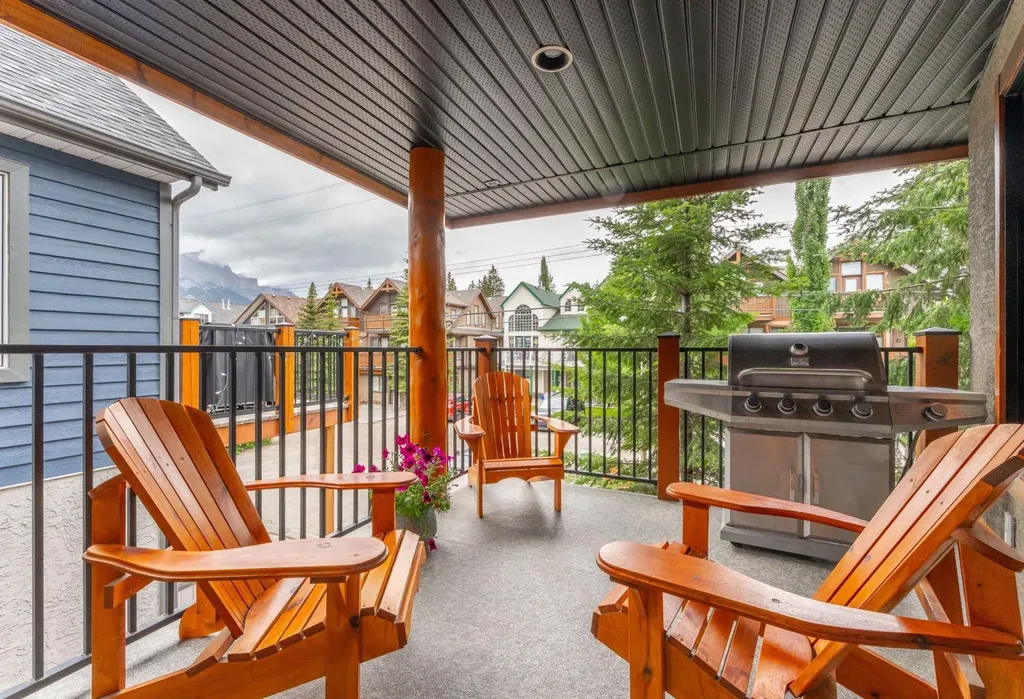 722 3rd Street Canmore AB T1W 2J6