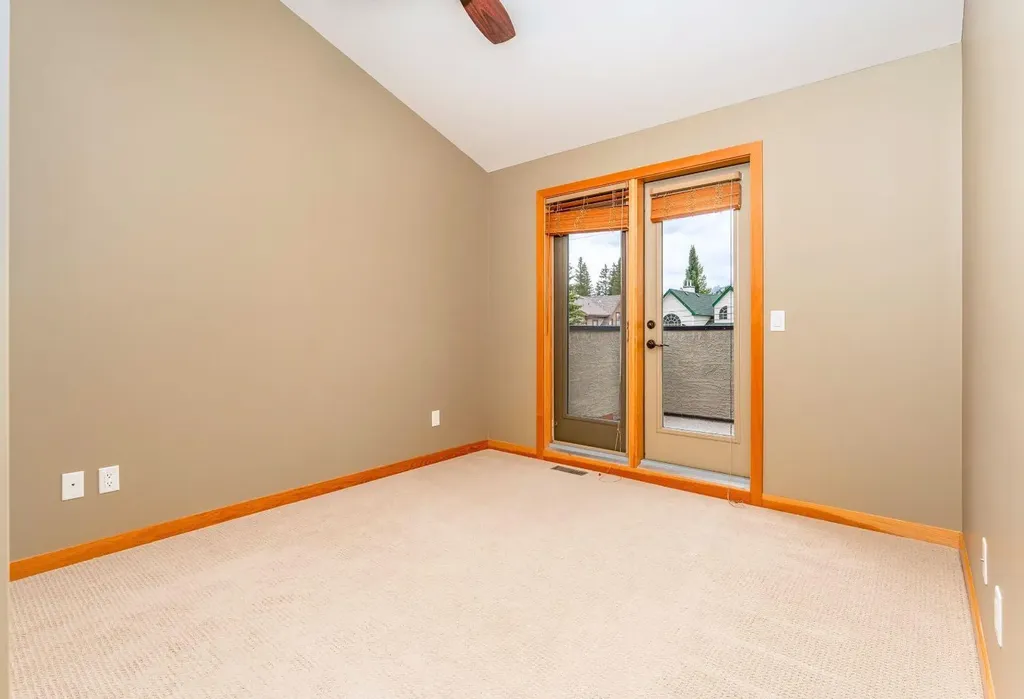722 3rd Street Canmore AB T1W 2J6